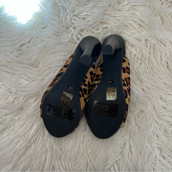 *RARE FIND* GUC Jeffrey Campbell Curie Cheetah/Leopard Slide On Heels Sz 7.5 - Picture 4 of 9